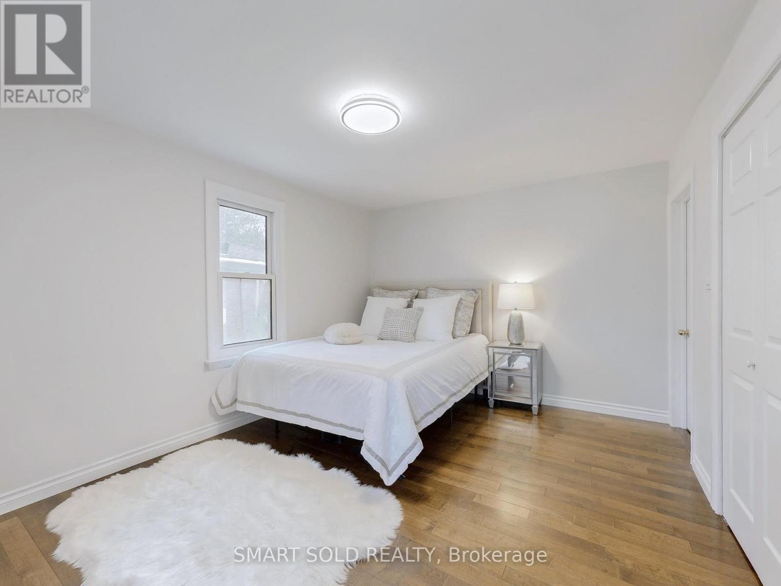 1051 Janette Street, Newmarket, Ontario  L3Y 3C4 - Photo 17 - N12469847