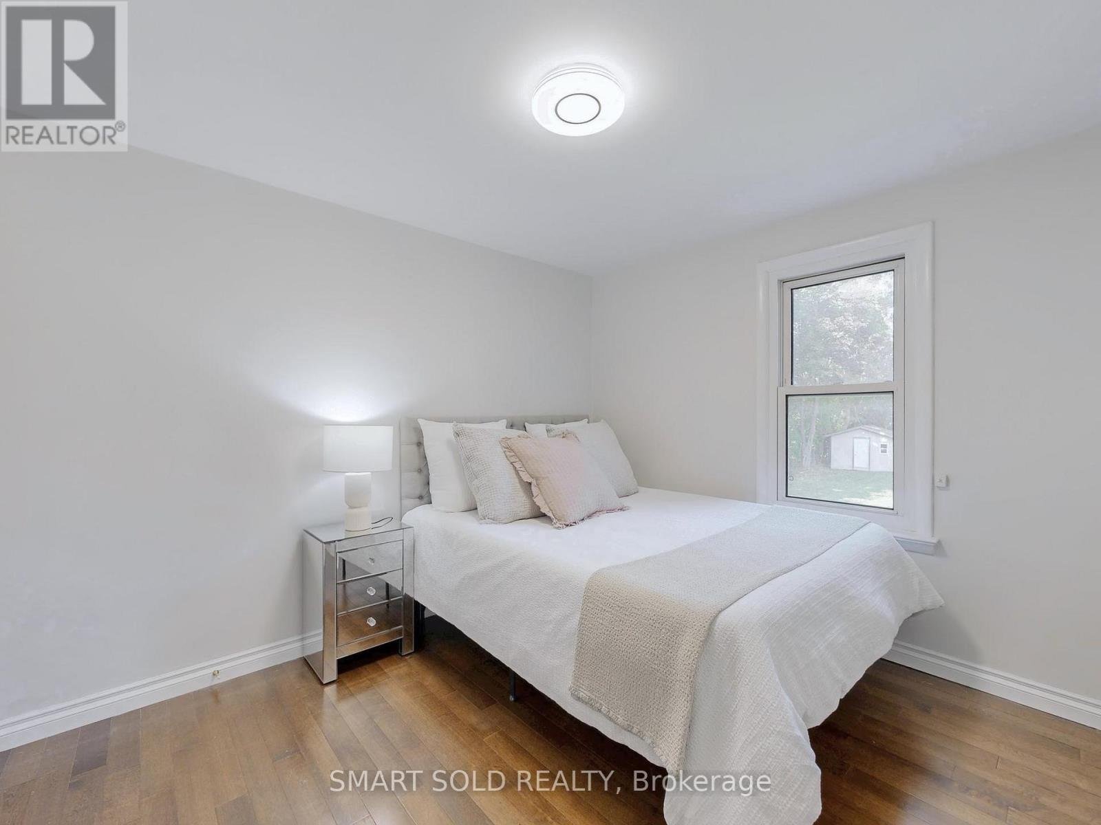 1051 Janette Street, Newmarket, Ontario  L3Y 3C4 - Photo 20 - N12469847