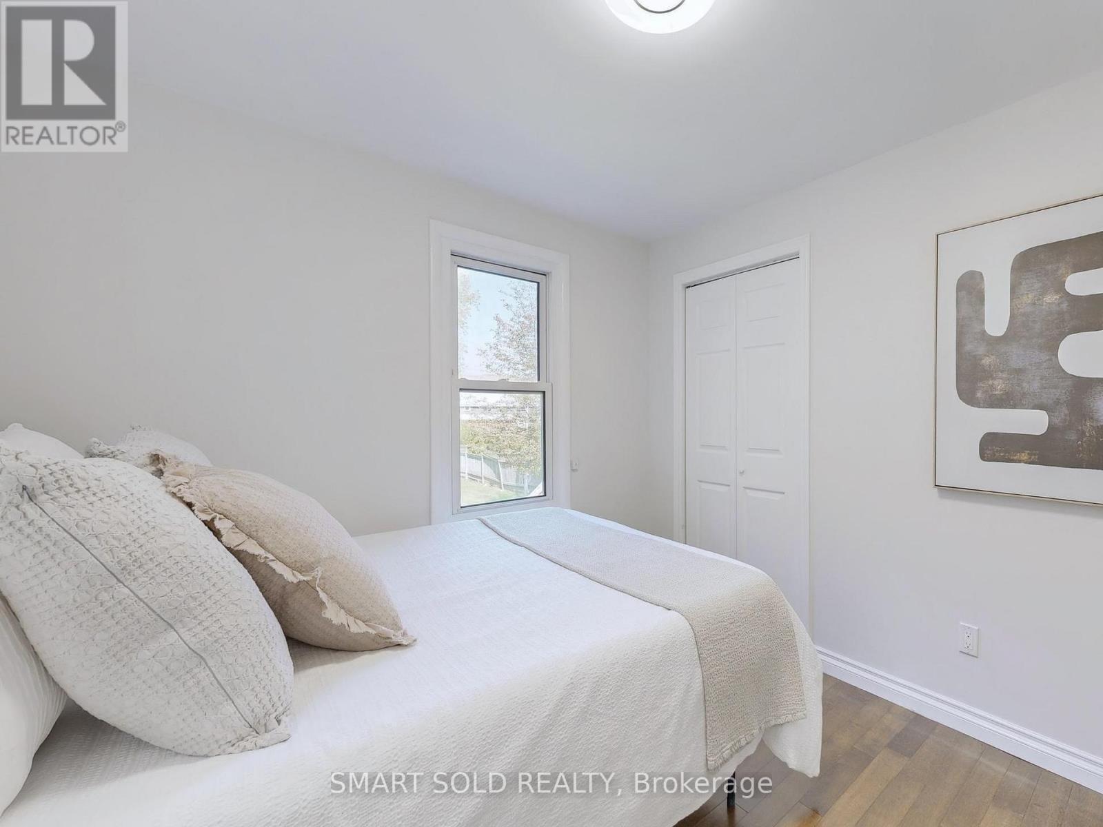 1051 Janette Street, Newmarket, Ontario  L3Y 3C4 - Photo 21 - N12469847