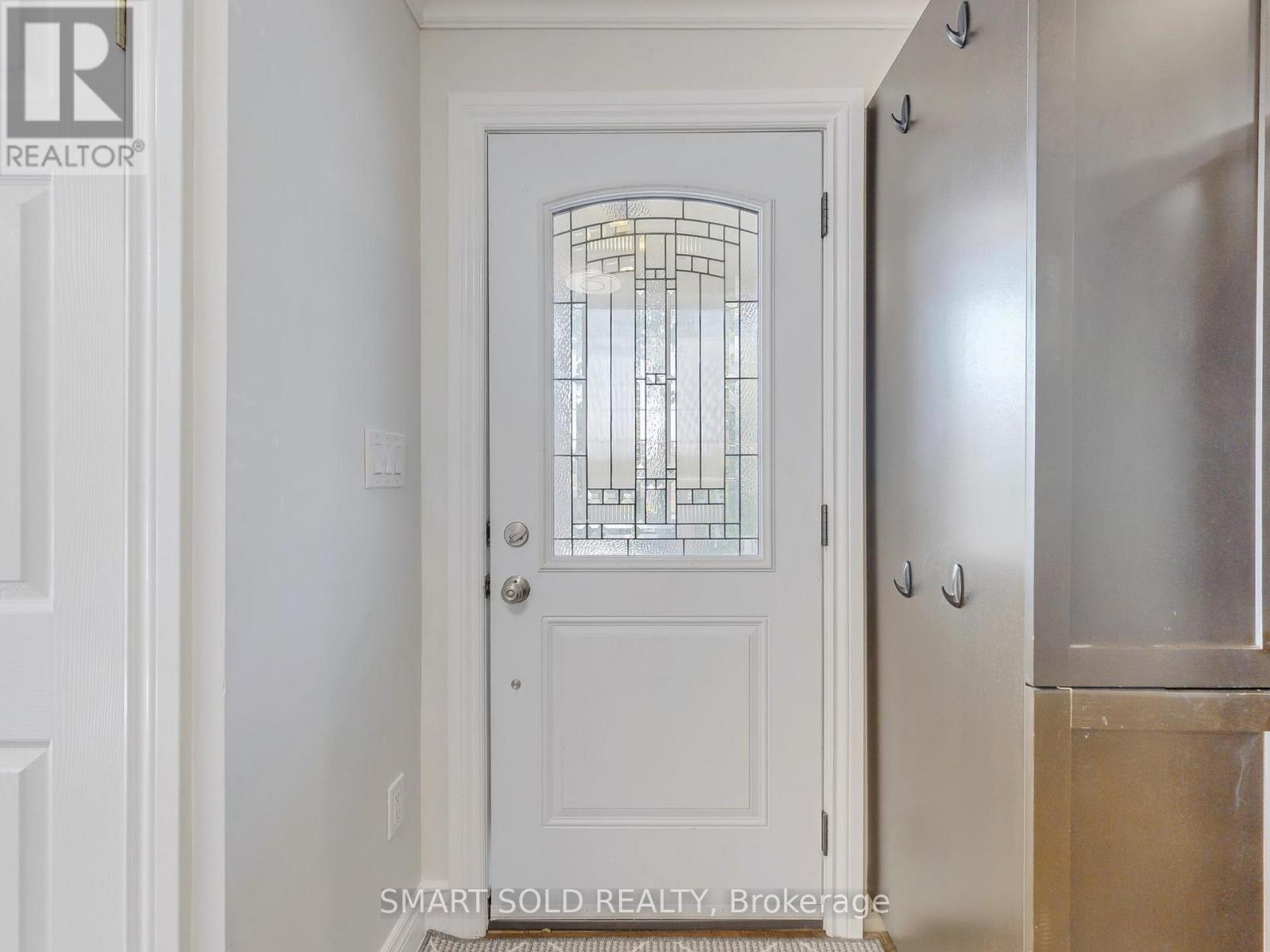1051 Janette Street, Newmarket, Ontario  L3Y 3C4 - Photo 24 - N12469847