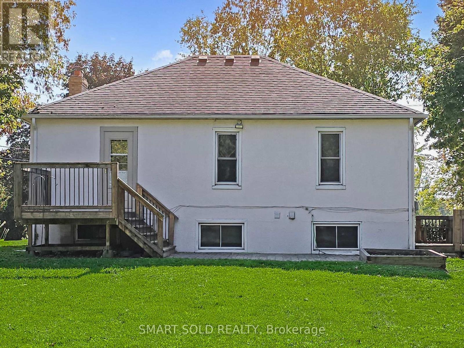 1051 Janette Street, Newmarket, Ontario  L3Y 3C4 - Photo 44 - N12469847