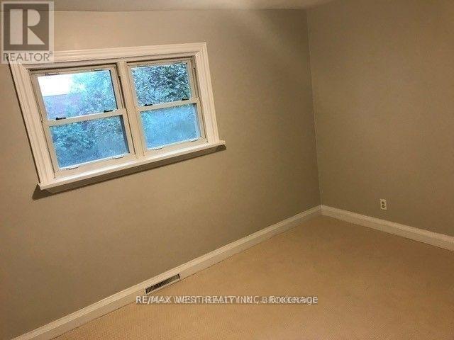 237 Frederick (Main) Street, Bradford West Gwillimbury, Ontario  L3Z 1K5 - Photo 6 - N12469850