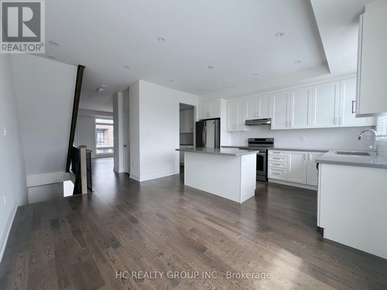 142 Moneypenny Place, Vaughan, Ontario  L4J 0L1 - Photo 3 - N12469855