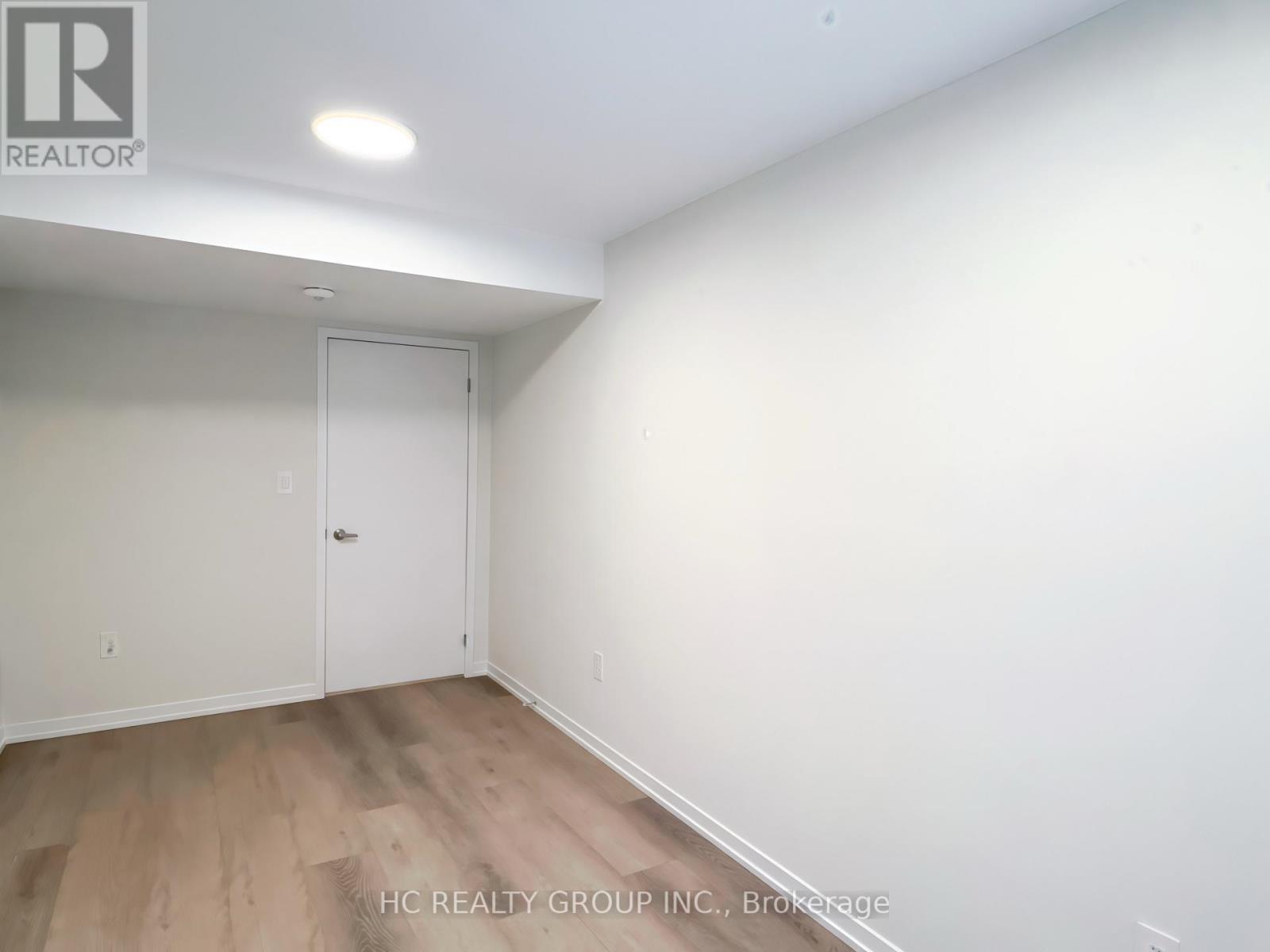 194 Matawin Lane, Richmond Hill, Ontario  L4B 0H7 - Photo 5 - N12469860