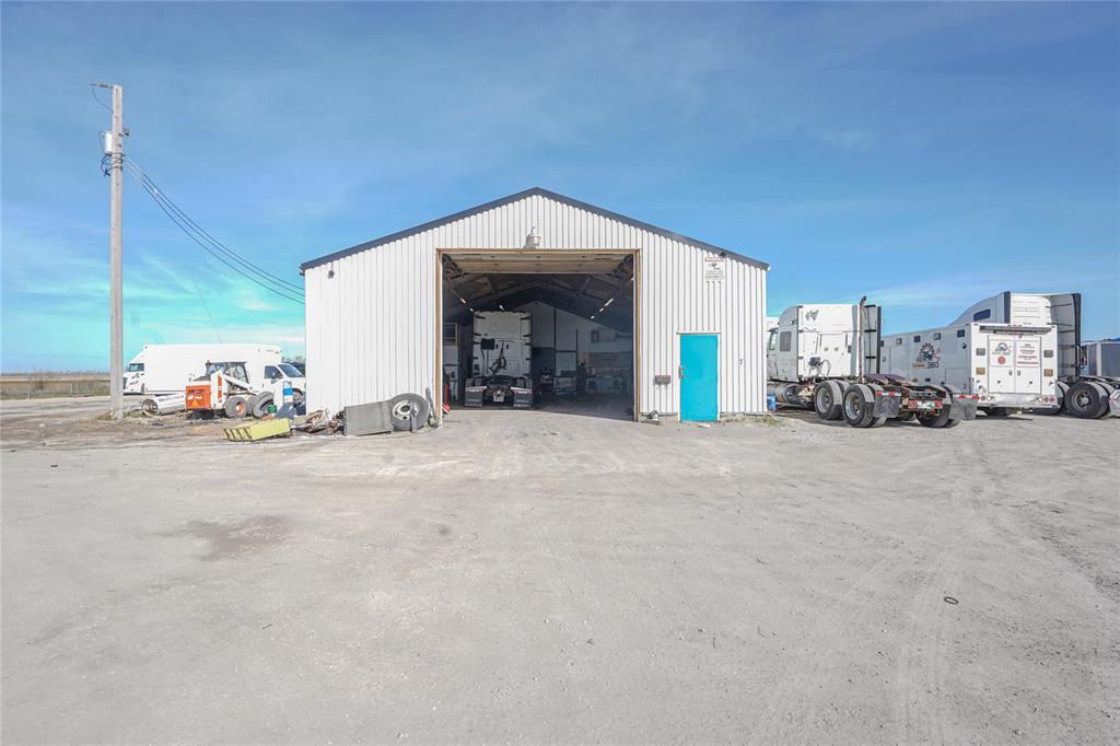 7 Industrial Road N, St Andrews, Manitoba  R1A 3N8 - Photo 0 - 202526215