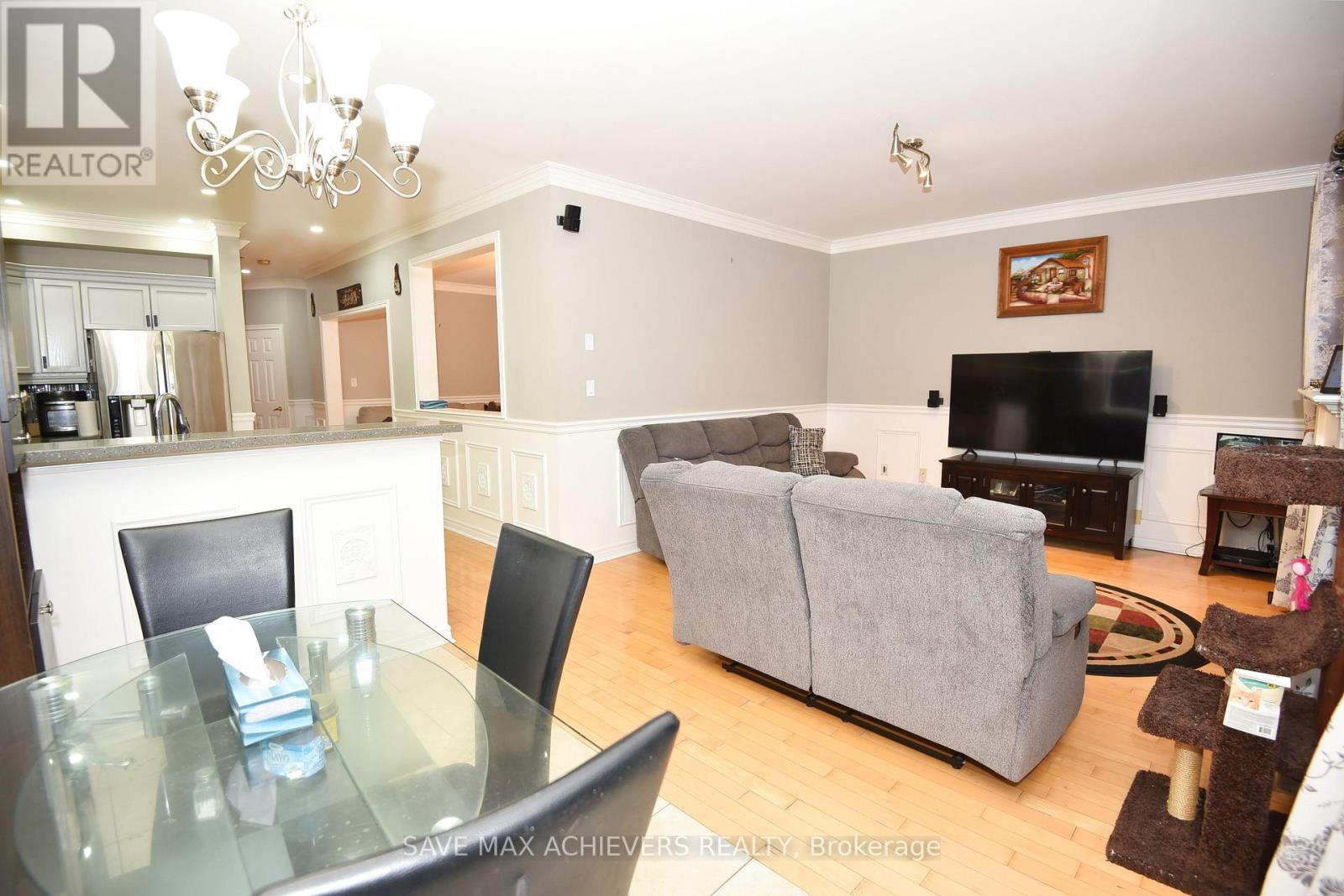521 Navigator Drive, Mississauga, Ontario  L5W 1P5 - Photo 12 - W12469849