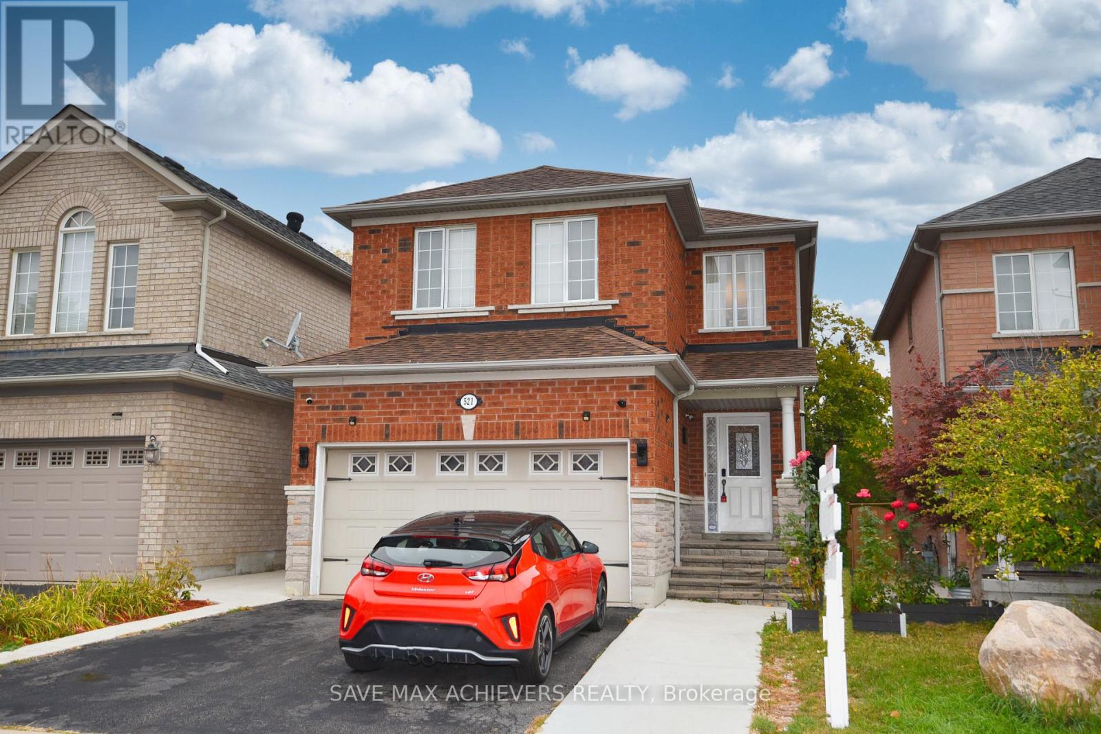 521 Navigator Drive, Mississauga, Ontario  L5W 1P5 - Photo 2 - W12469849