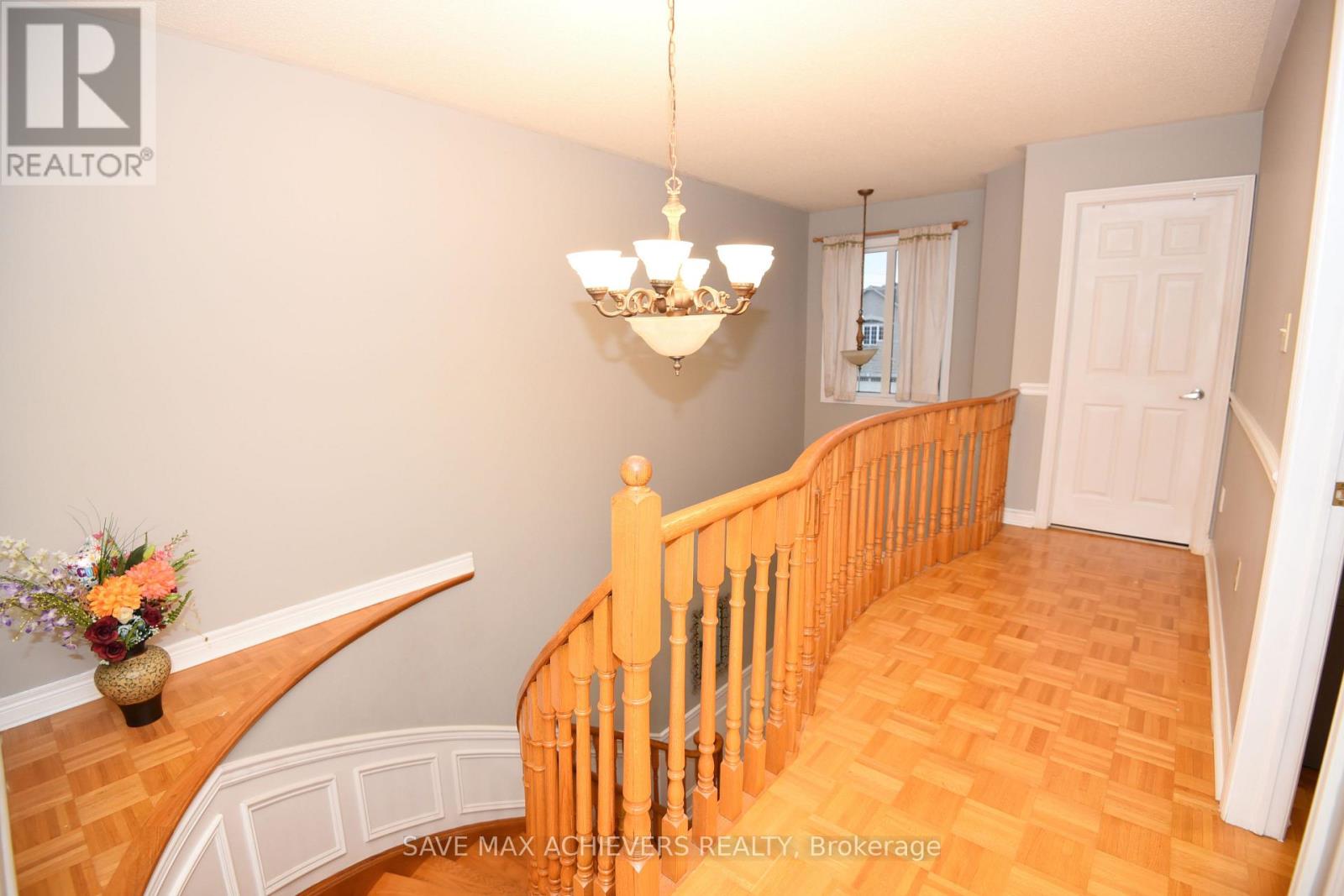521 Navigator Drive, Mississauga, Ontario  L5W 1P5 - Photo 20 - W12469849