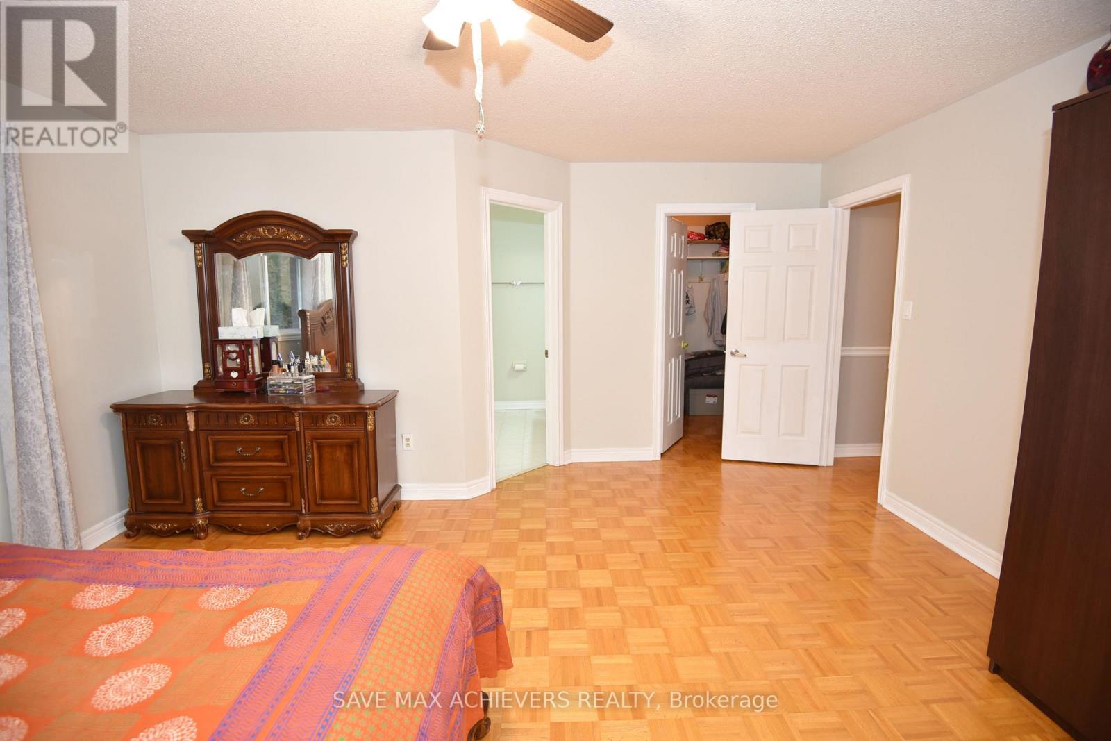 521 Navigator Drive, Mississauga, Ontario  L5W 1P5 - Photo 22 - W12469849