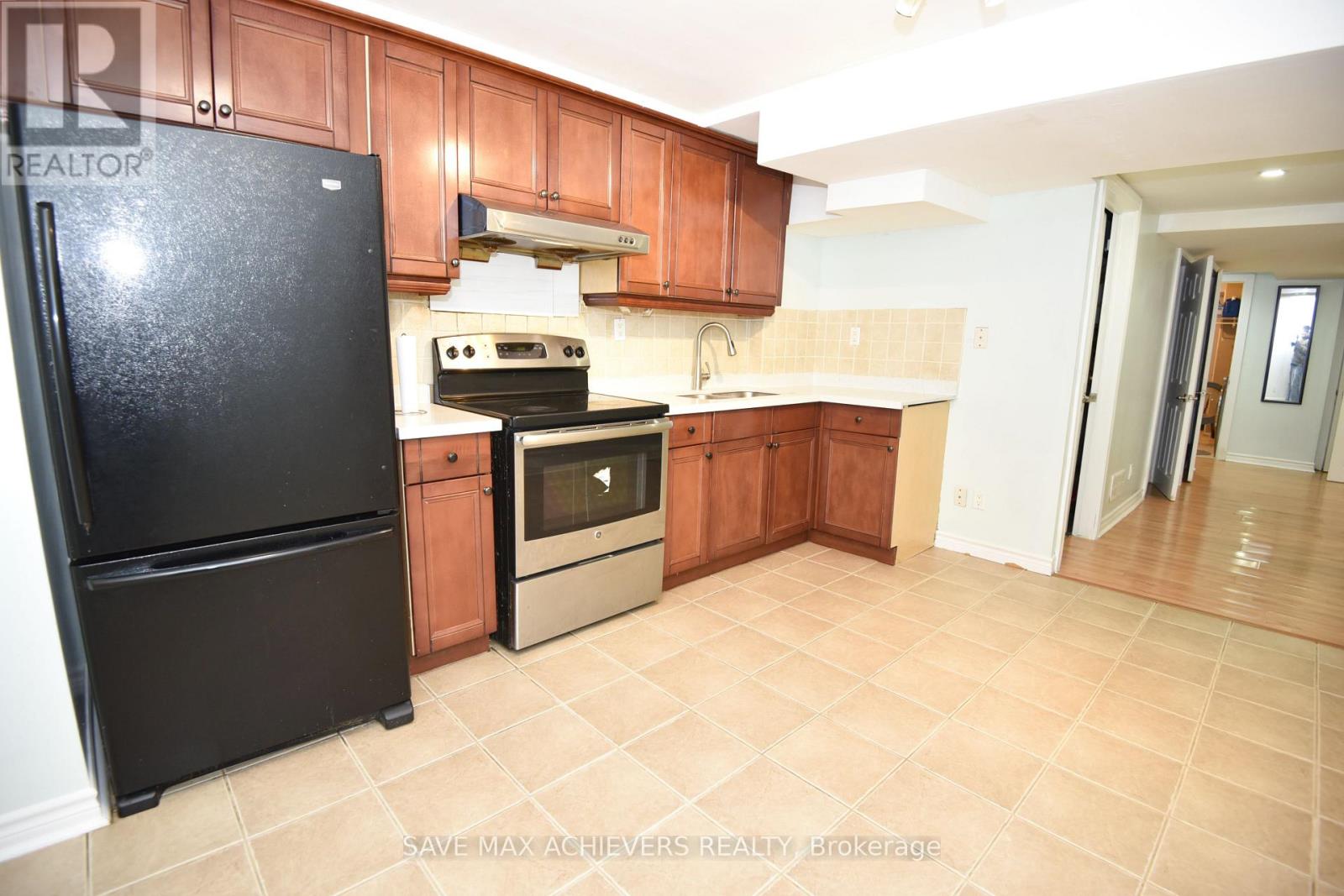 521 Navigator Drive, Mississauga, Ontario  L5W 1P5 - Photo 39 - W12469849