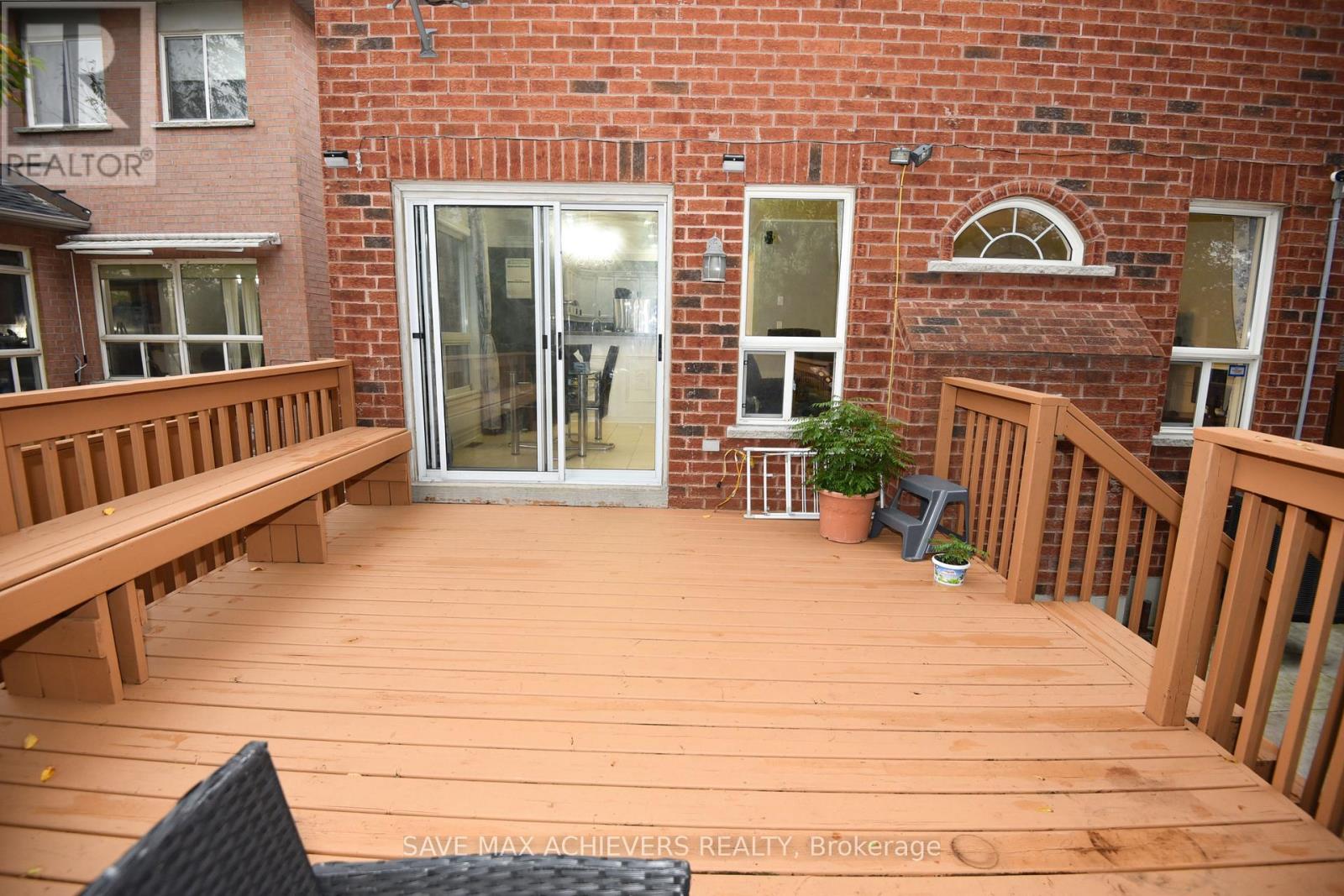 521 Navigator Drive, Mississauga, Ontario  L5W 1P5 - Photo 47 - W12469849