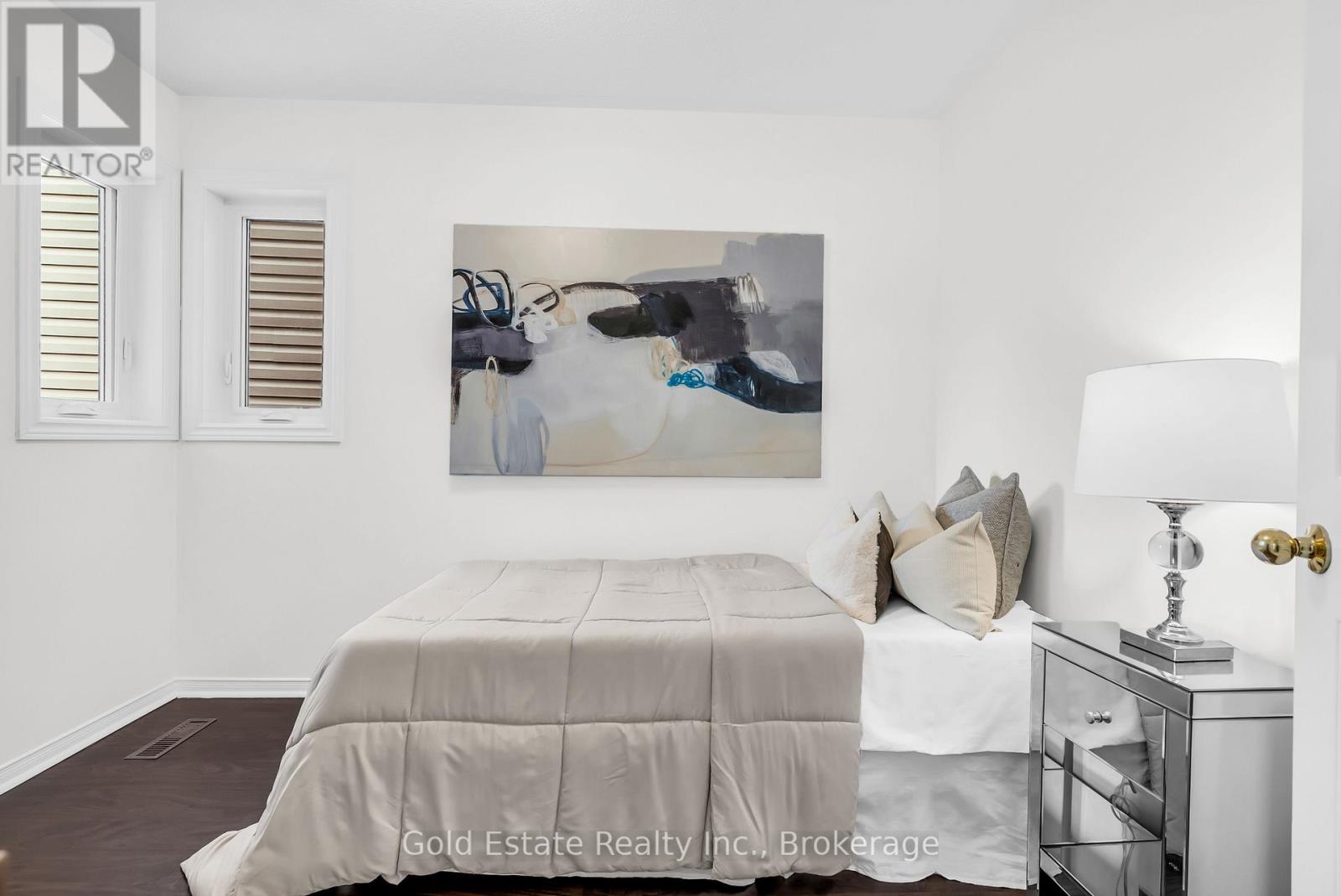 2259 Meadowland Drive N, Oakville, Ontario  L6H 6H3 - Photo 31 - W12469853