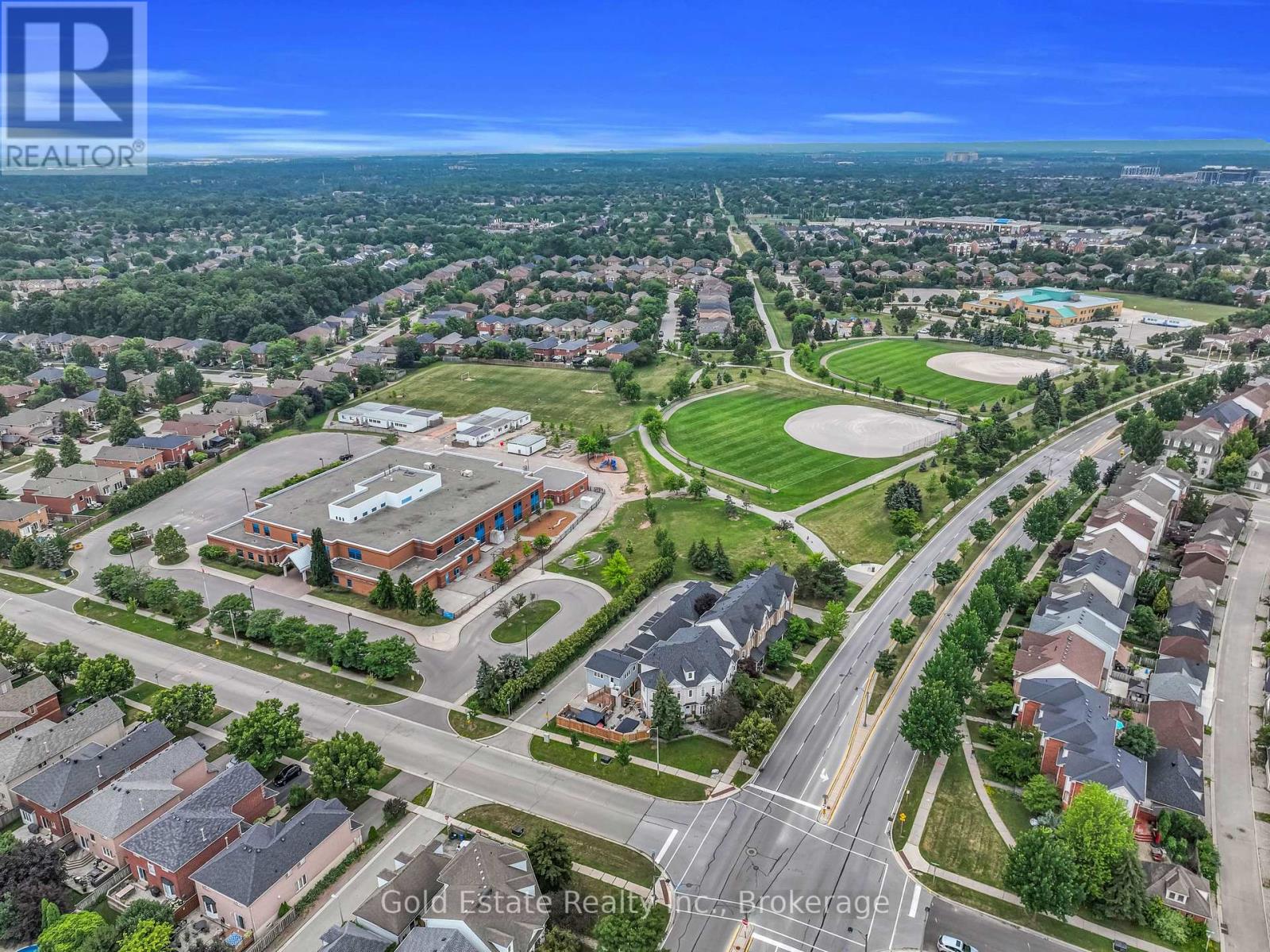 2259 Meadowland Drive N, Oakville, Ontario  L6H 6H3 - Photo 48 - W12469853