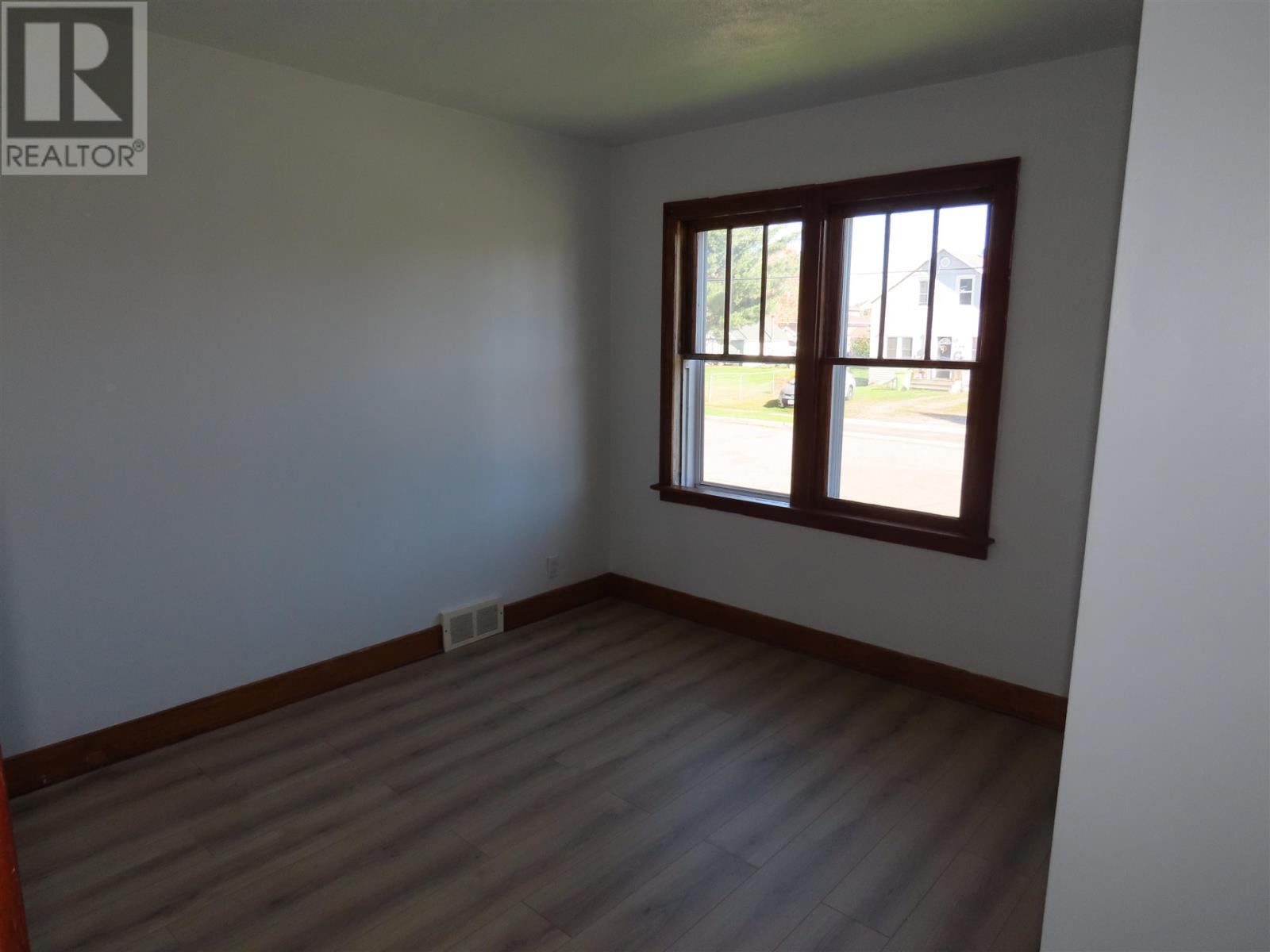 135 Carufel Ave, Sault Ste Marie, Ontario  P6C 4T5 - Photo 6 - SM253005