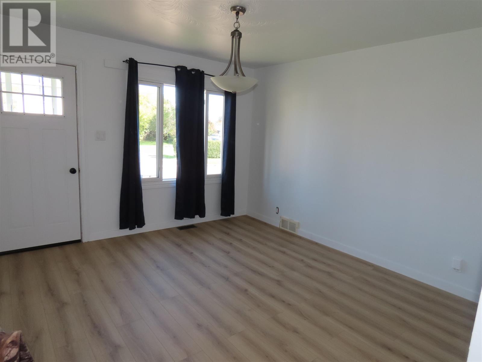 135 Carufel Ave, Sault Ste Marie, Ontario  P6C 4T5 - Photo 4 - SM253005