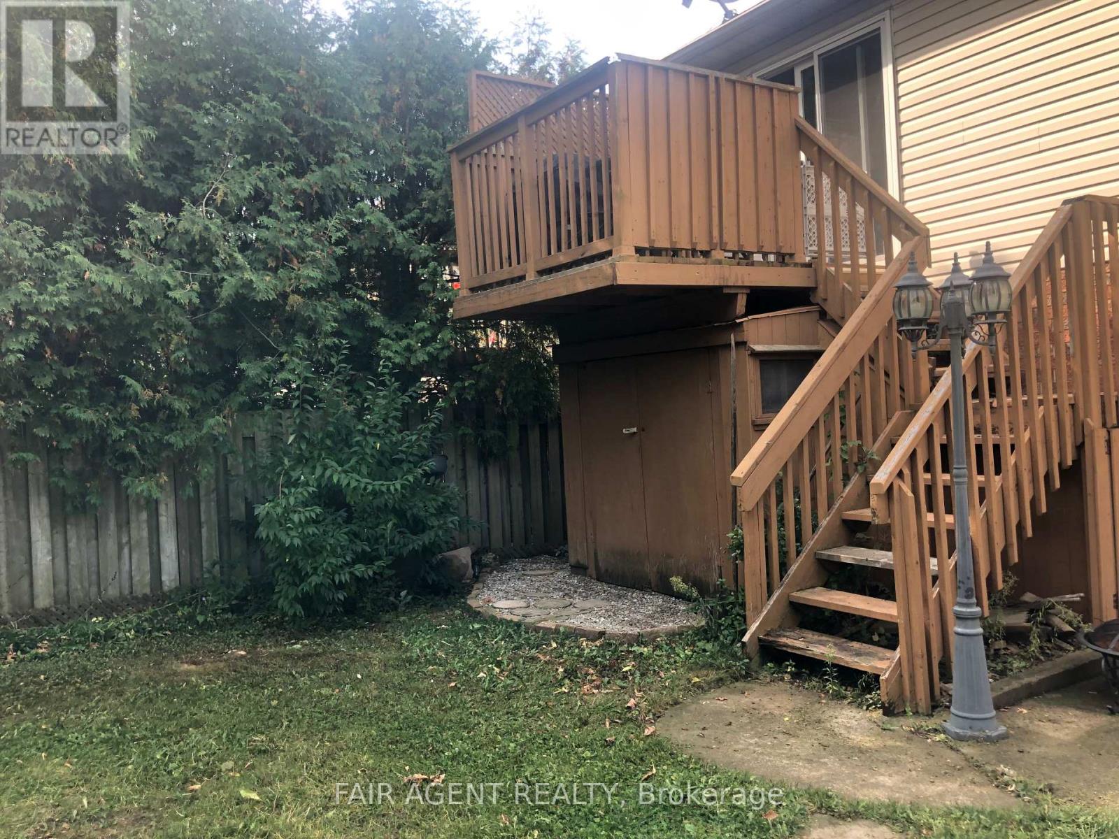 562 Erinbrook Drive, Kitchener, Ontario  N2E 3M8 - Photo 35 - X12469872