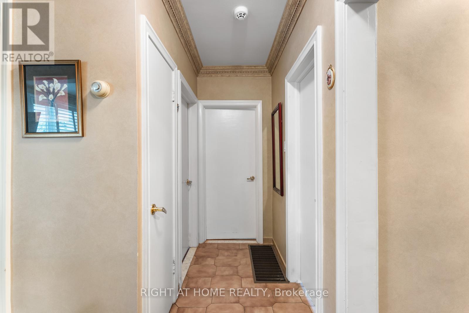 254 Richard Clark Drive, Toronto, Ontario  M3M 1W2 - Photo 17 - W12469864