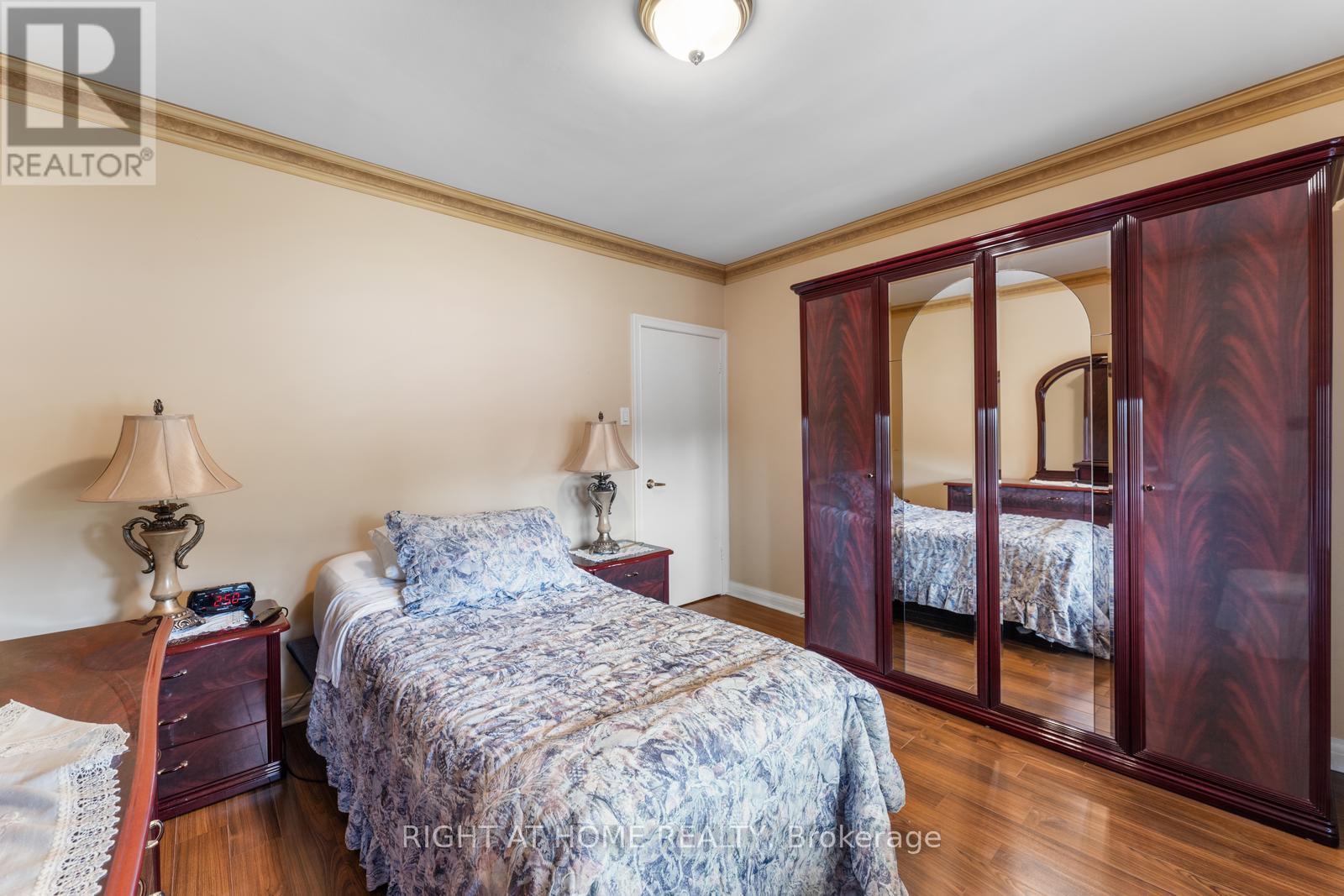 254 Richard Clark Drive, Toronto, Ontario  M3M 1W2 - Photo 19 - W12469864