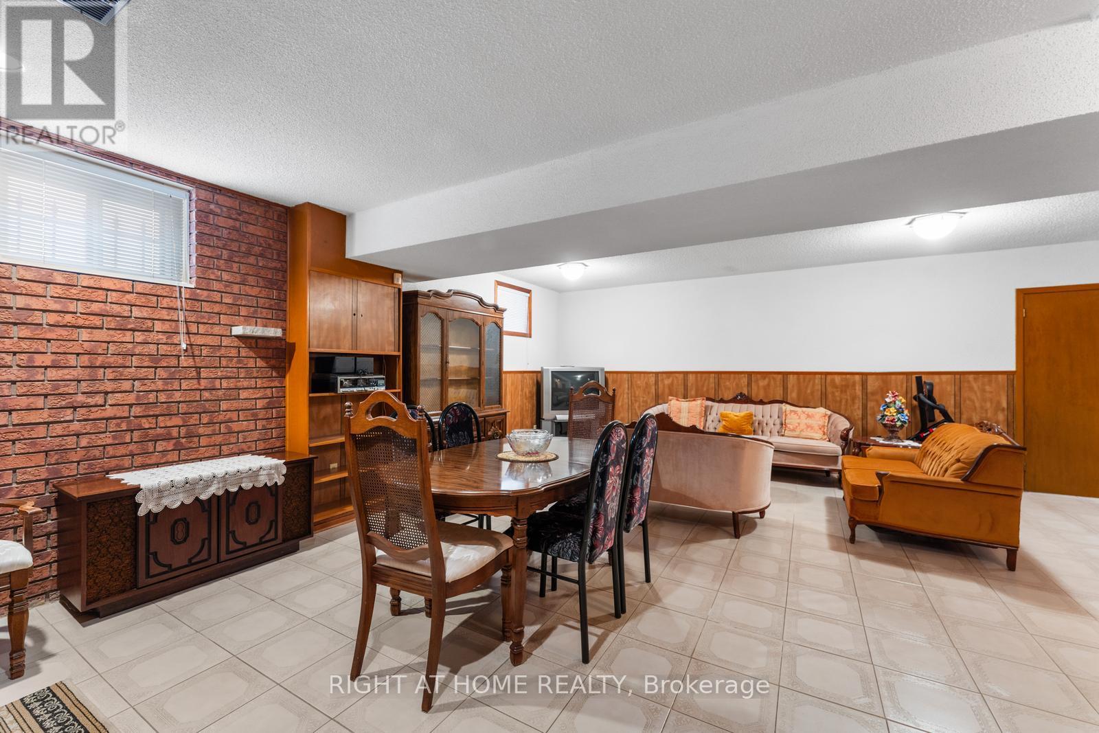 254 Richard Clark Drive, Toronto, Ontario  M3M 1W2 - Photo 23 - W12469864