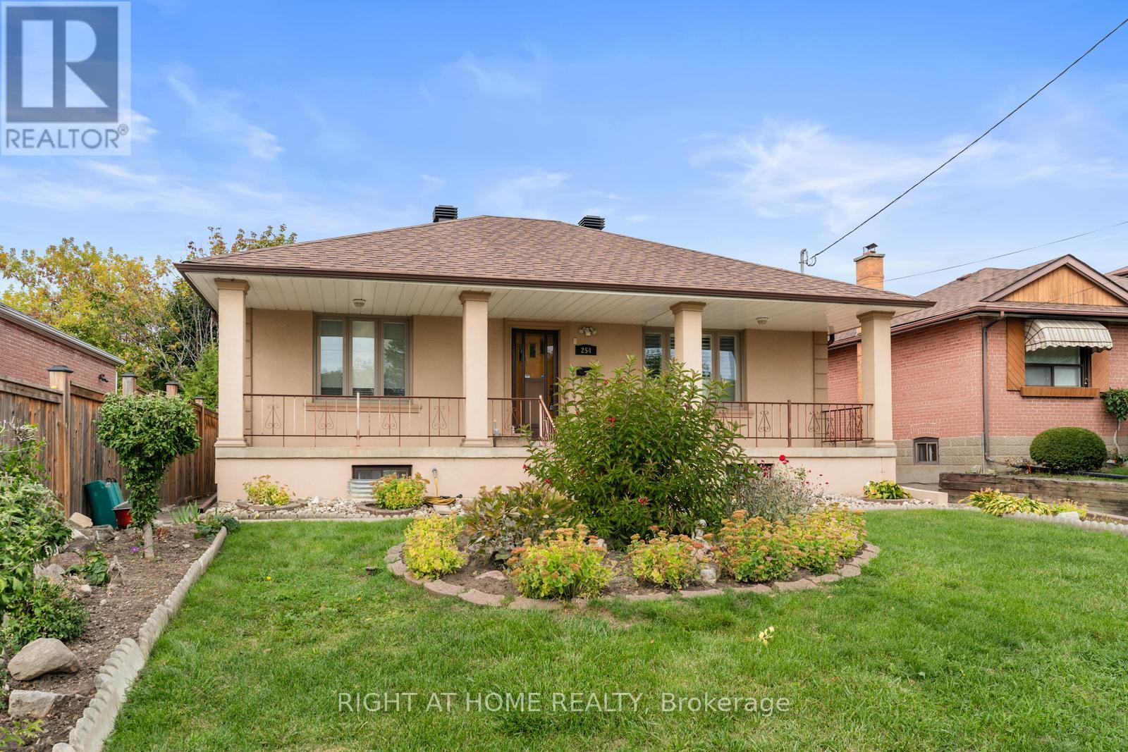 254 Richard Clark Drive, Toronto, Ontario  M3M 1W2 - Photo 3 - W12469864