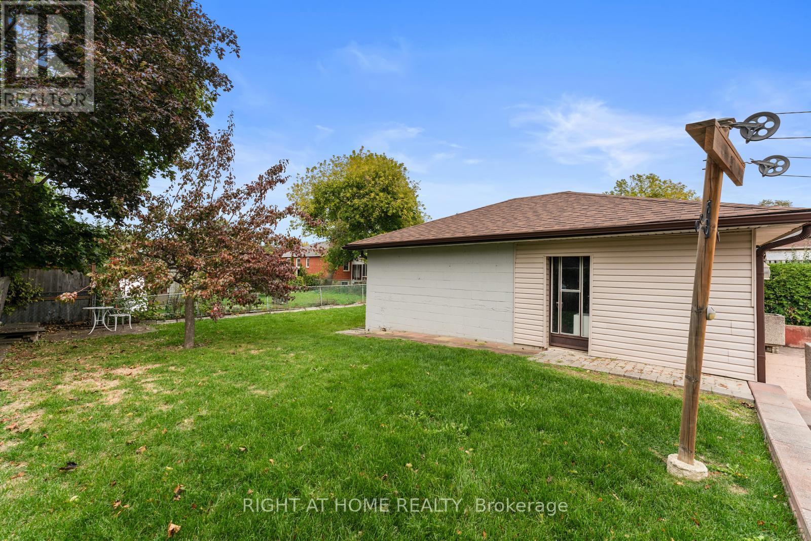 254 Richard Clark Drive, Toronto, Ontario  M3M 1W2 - Photo 38 - W12469864