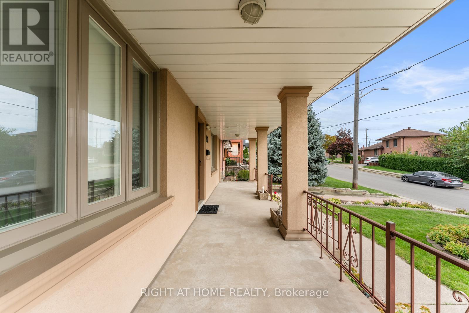 254 Richard Clark Drive, Toronto, Ontario  M3M 1W2 - Photo 4 - W12469864
