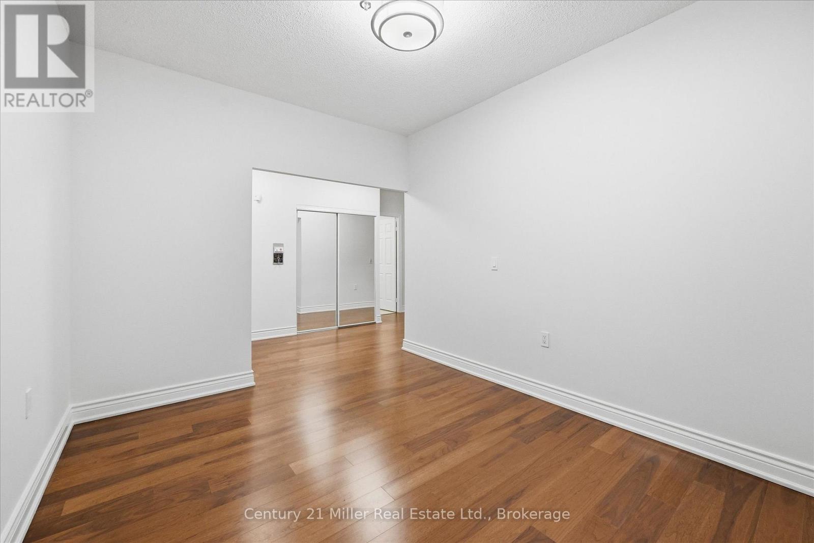 2110 - 100 Burloak Drive, Burlington, Ontario  L7L 6P6 - Photo 19 - W12469873