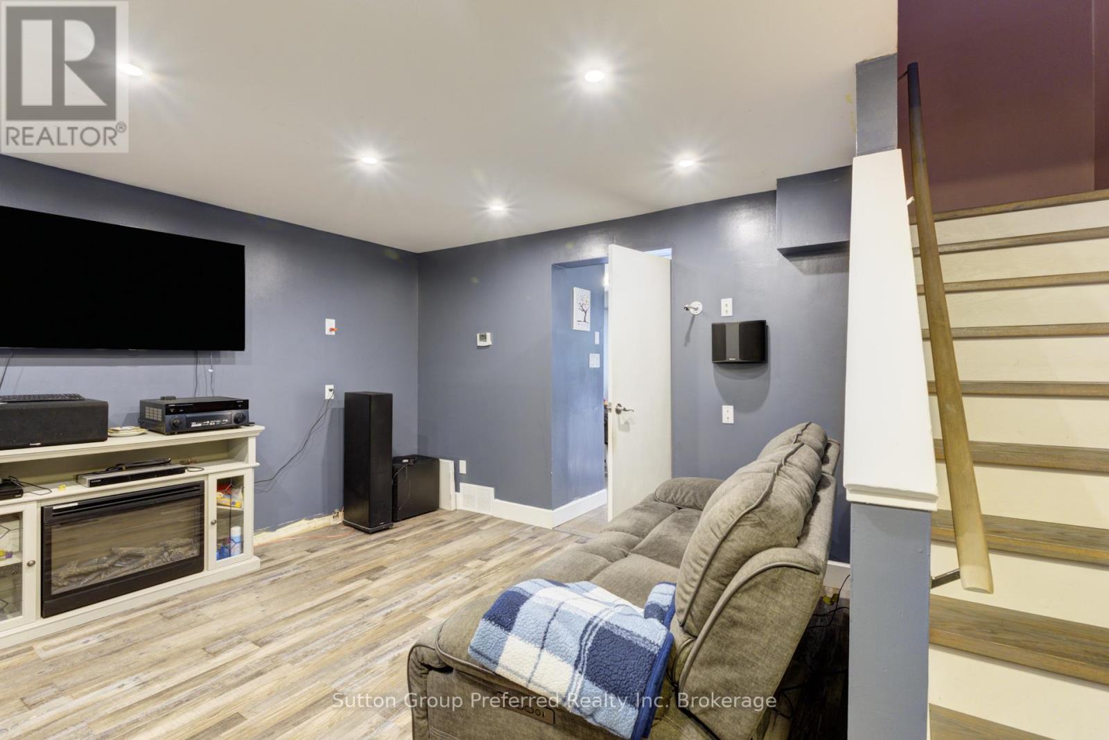 134 Keats Drive, Woodstock, Ontario  N4S 8B8 - Photo 8 - X12469595