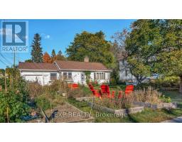 42 PAUL STREET, Prince Edward County, Ontario