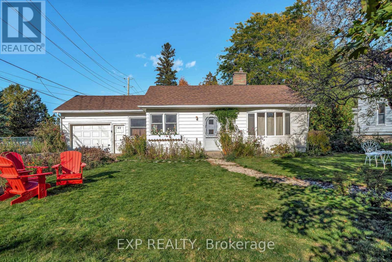 42 Paul Street, Prince Edward County, Ontario  K0K 2T0 - Photo 4 - X12469828