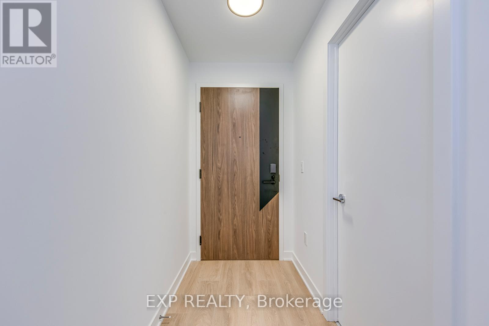 302 - 1037 The Queensway, Toronto, Ontario  M8Z 6C7 - Photo 4 - W12449304