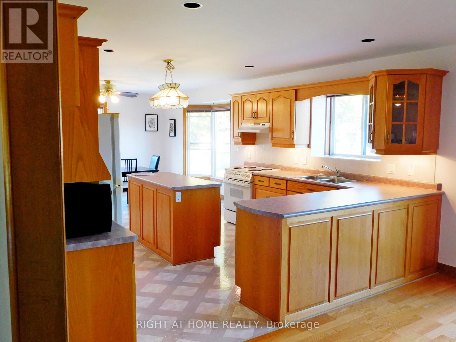 1938 Turkey Point Road, Norfolk, Ontario  N3Y 4J9 - Photo 15 - X12469263