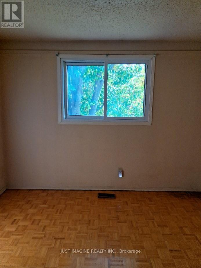 226 Old Colony Road, Ottawa, Ontario  K2L 1M7 - Photo 11 - X12469875