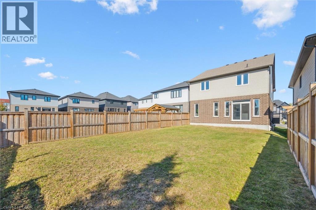 916 Valencia Court, Kitchener, Ontario  N2R 0R5 - Photo 39 - 40779385