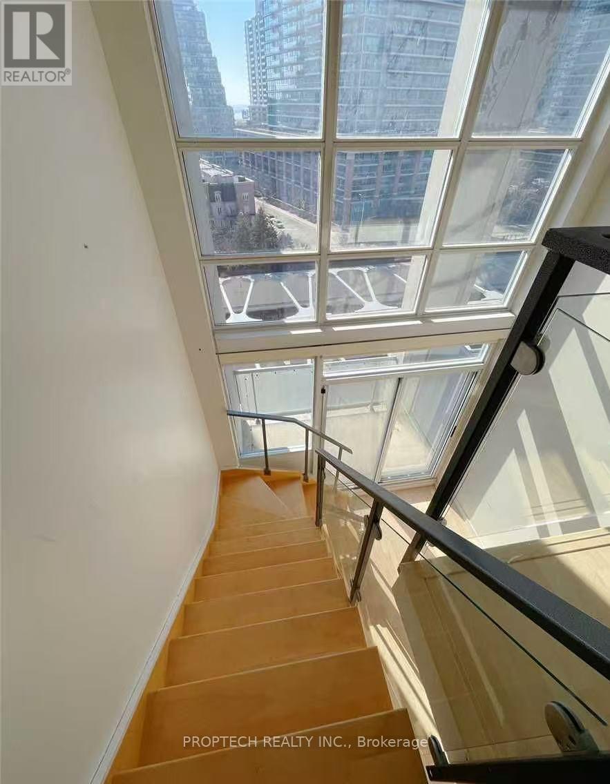 916 - 1 Shaw Street, Toronto, Ontario  M6K 0A1 - Photo 2 - C12469878