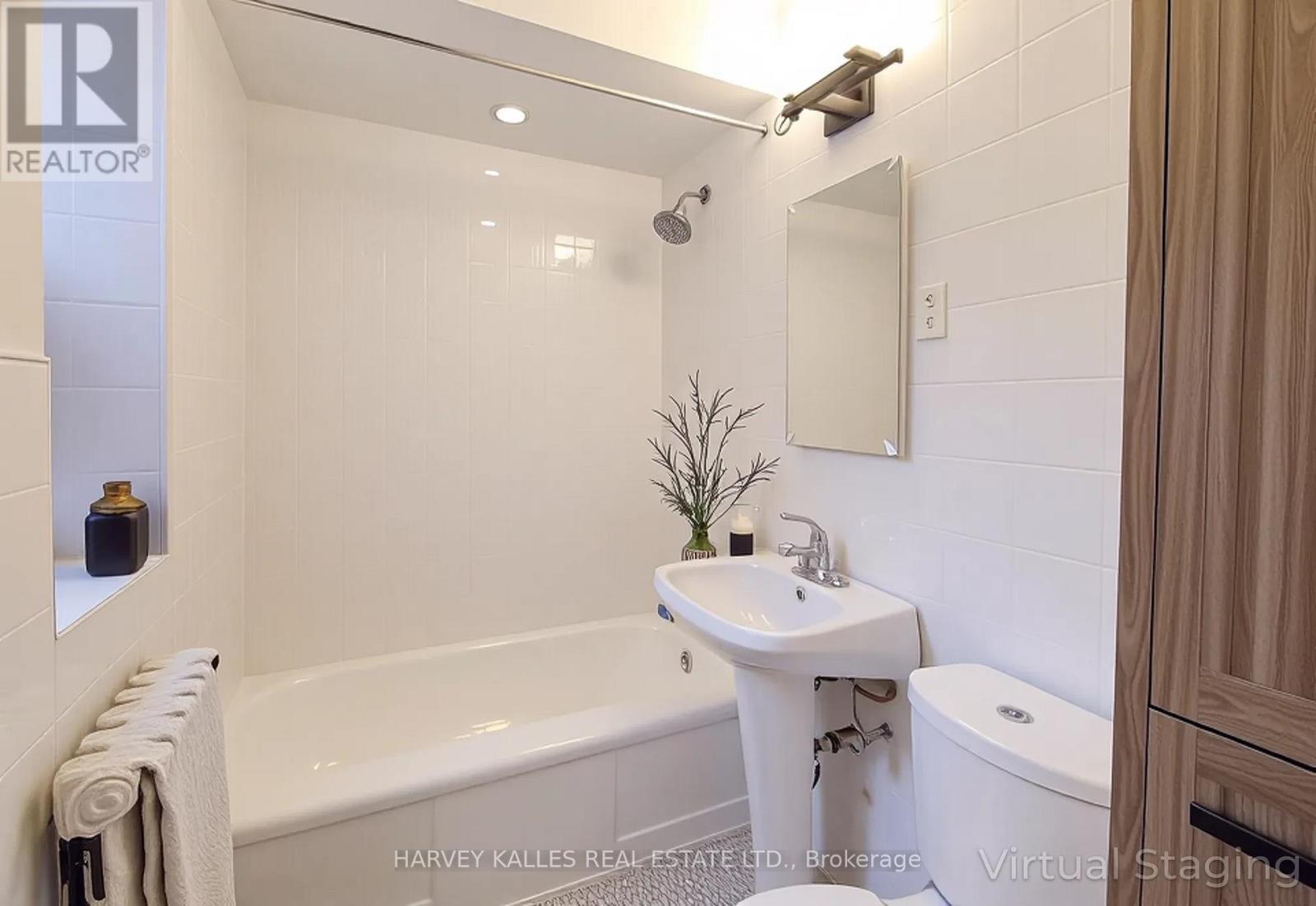 2 - 4 Greenbrook Drive, Toronto, Ontario  M6M 2J9 - Photo 5 - W12466065
