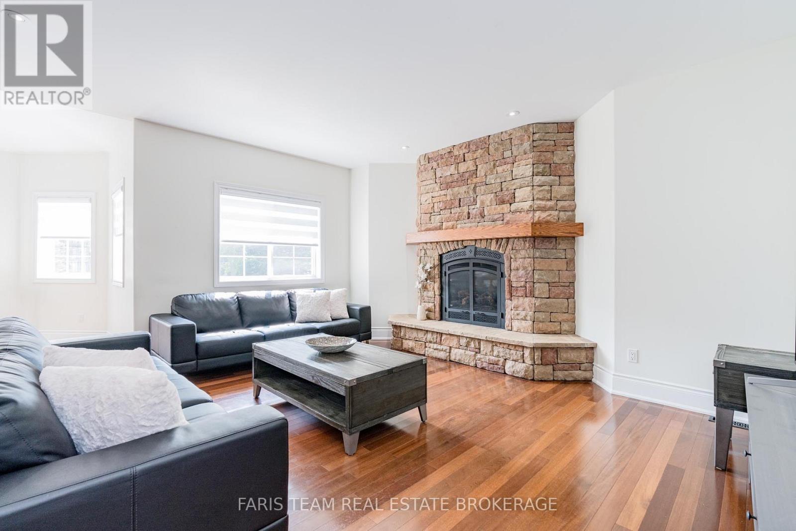 39 Vanderpost Crescent, Essa, Ontario  L0L 2N0 - Photo 14 - N12469883