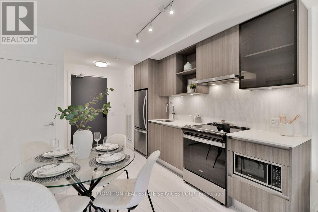 715 - 405 Dundas Street W, Oakville, Ontario  L6M 5P9 - Photo 8 - W12469876