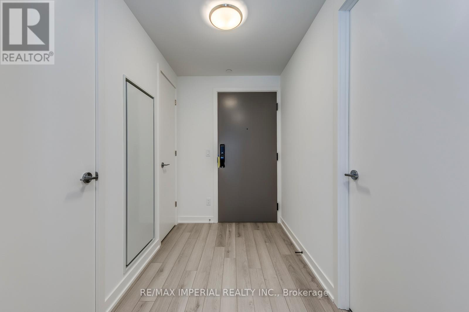 A1410 - 3079 Trafalgar Road, Oakville, Ontario  L6H 8C5 - Photo 8 - W12469877