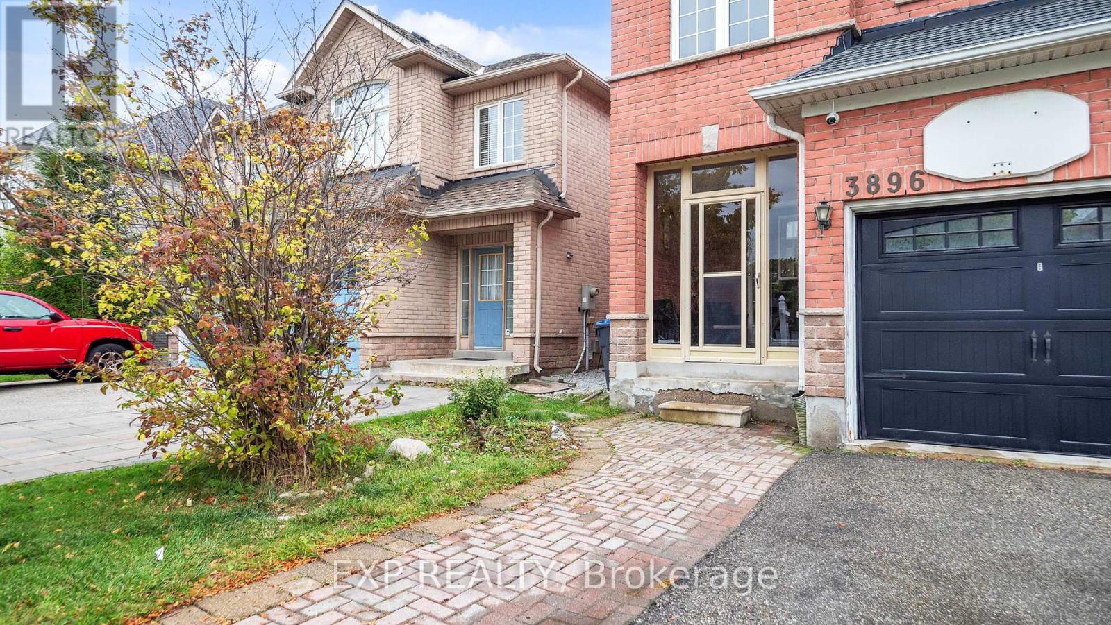 3896 Lacman Trail, Mississauga, Ontario  L5M 6N8 - Photo 2 - W12469359