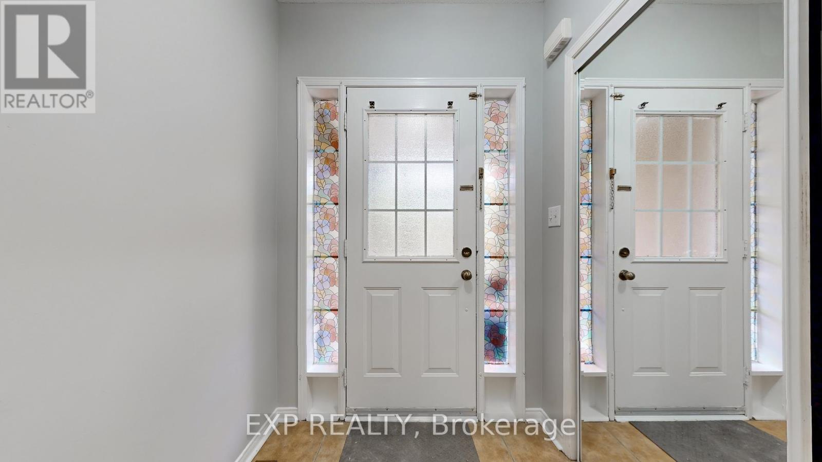 3896 Lacman Trail, Mississauga, Ontario  L5M 6N8 - Photo 3 - W12469359