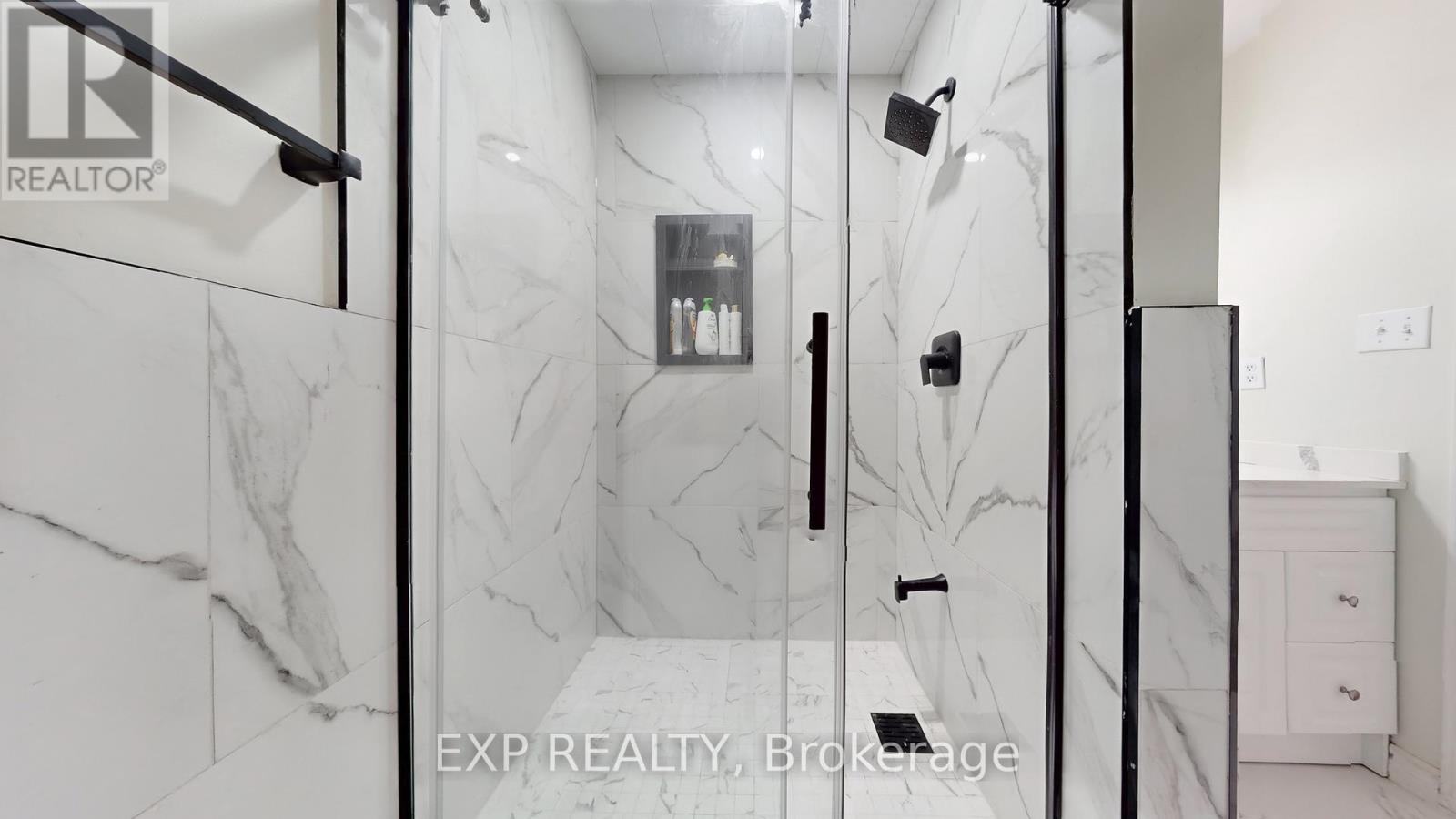 3896 Lacman Trail, Mississauga, Ontario  L5M 6N8 - Photo 27 - W12469359
