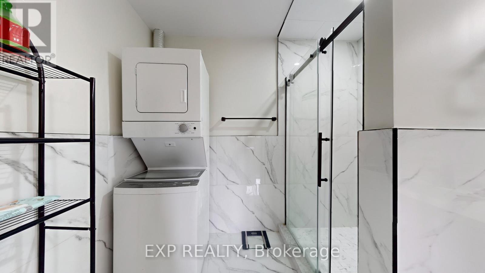 3896 Lacman Trail, Mississauga, Ontario  L5M 6N8 - Photo 32 - W12469359