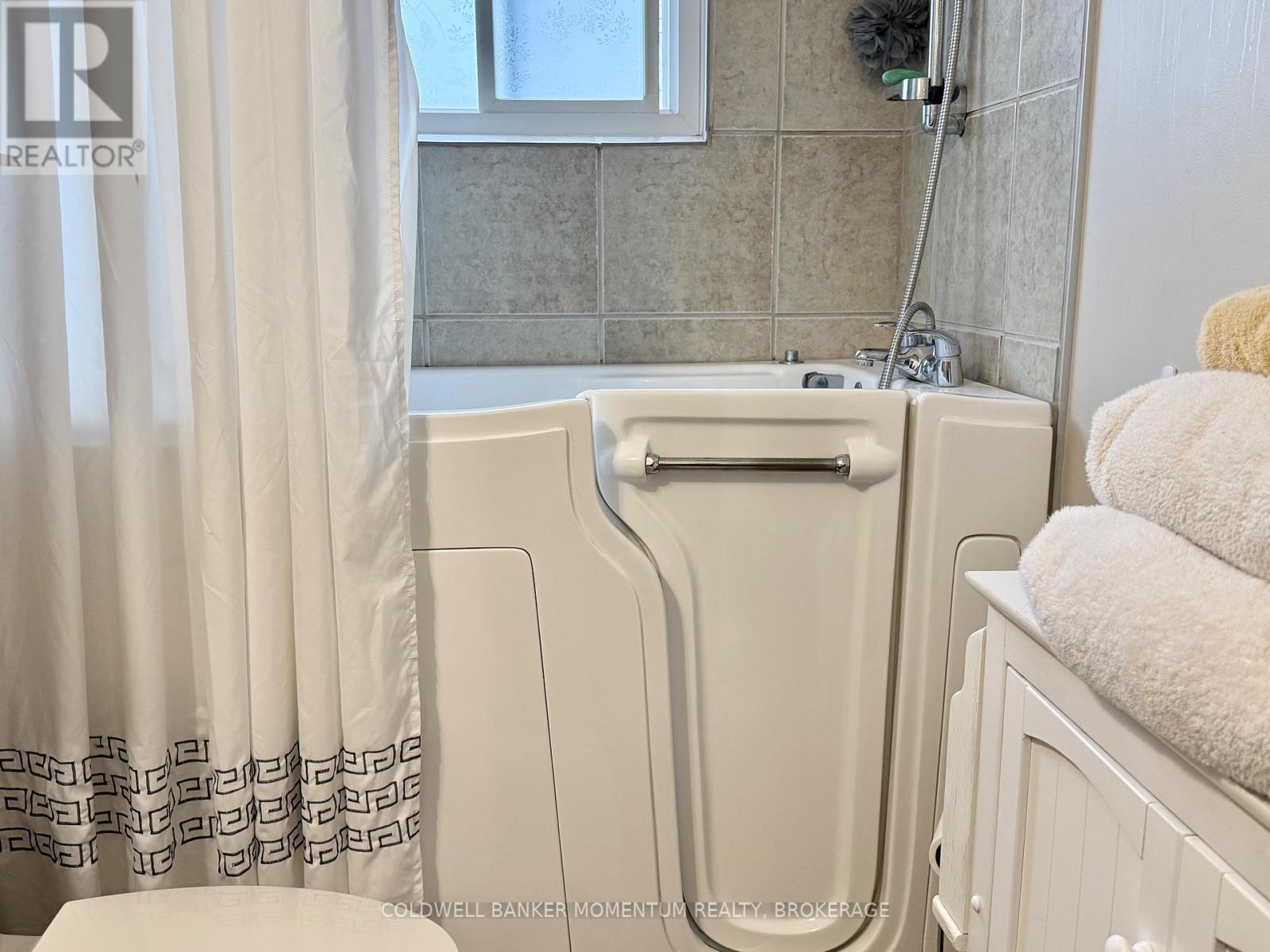 4819 Sixth Avenue, Niagara Falls, Ontario  L2E 4T8 - Photo 17 - X12469884