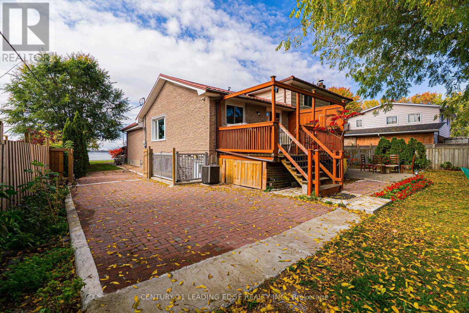 55 Lake Drive N, Georgina, Ontario  L4P 1A5 - Photo 33 - N12467639