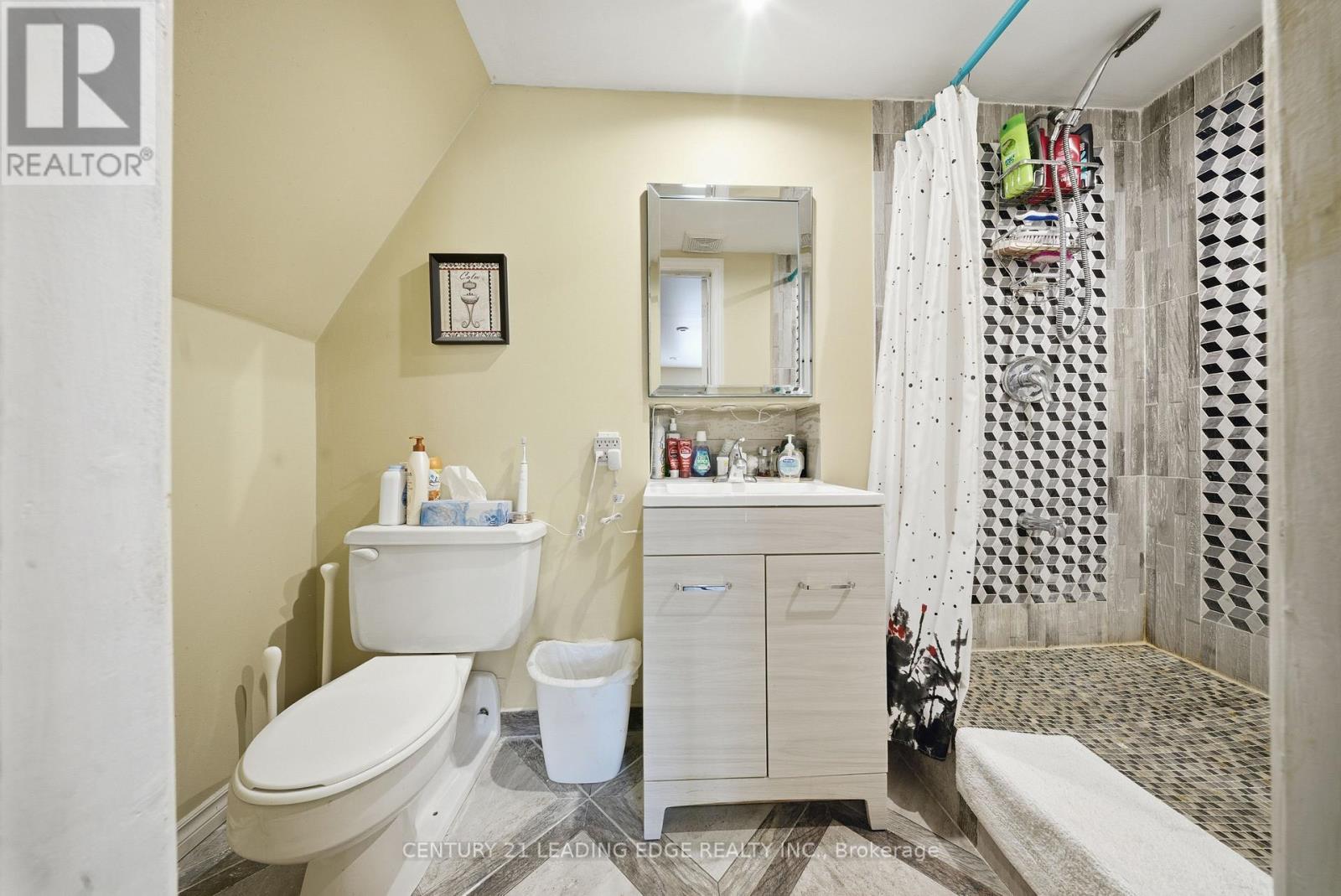 55 Lake Drive N, Georgina, Ontario  L4P 1A5 - Photo 30 - N12467639
