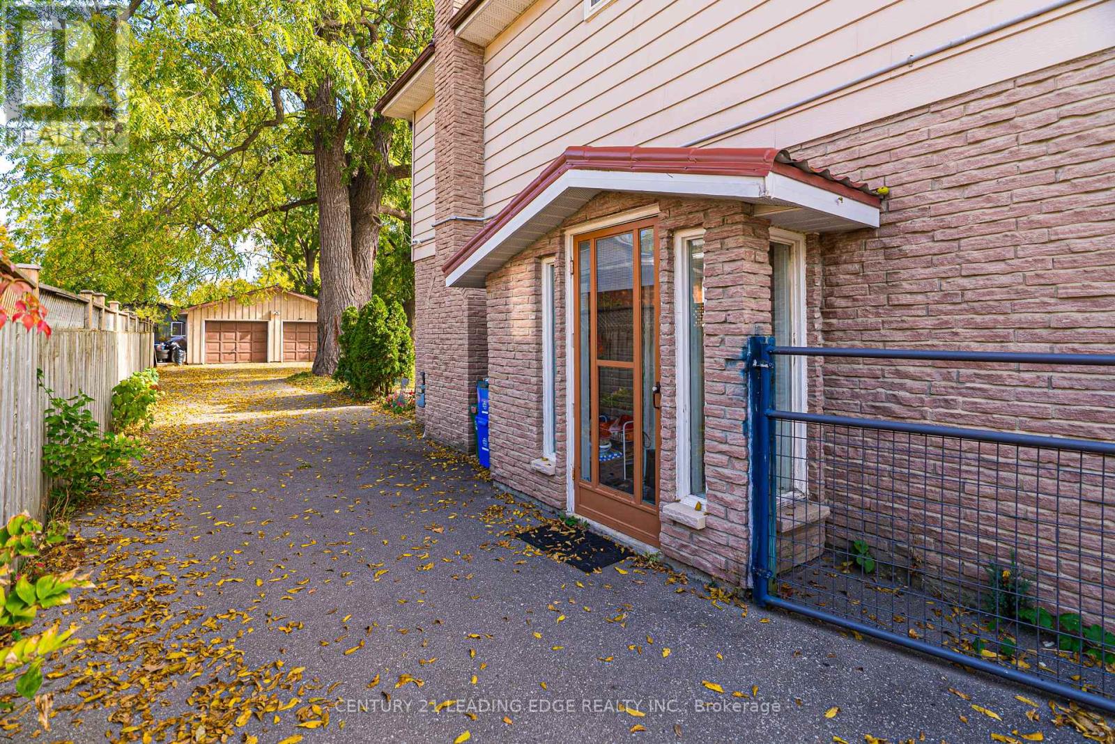 55 Lake Drive N, Georgina, Ontario  L4P 1A5 - Photo 38 - N12467639