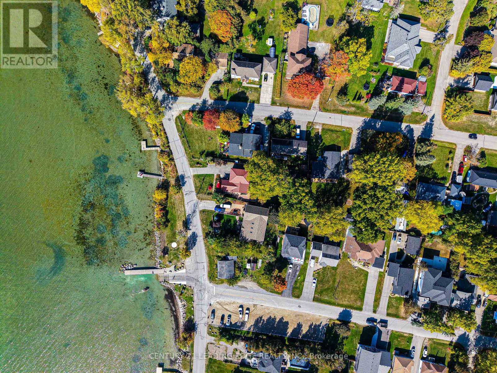 55 Lake Drive N, Georgina, Ontario  L4P 1A5 - Photo 42 - N12467639