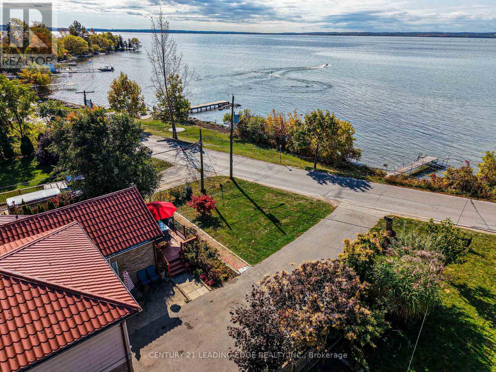 55 Lake Drive N, Georgina, Ontario  L4P 1A5 - Photo 45 - N12467639