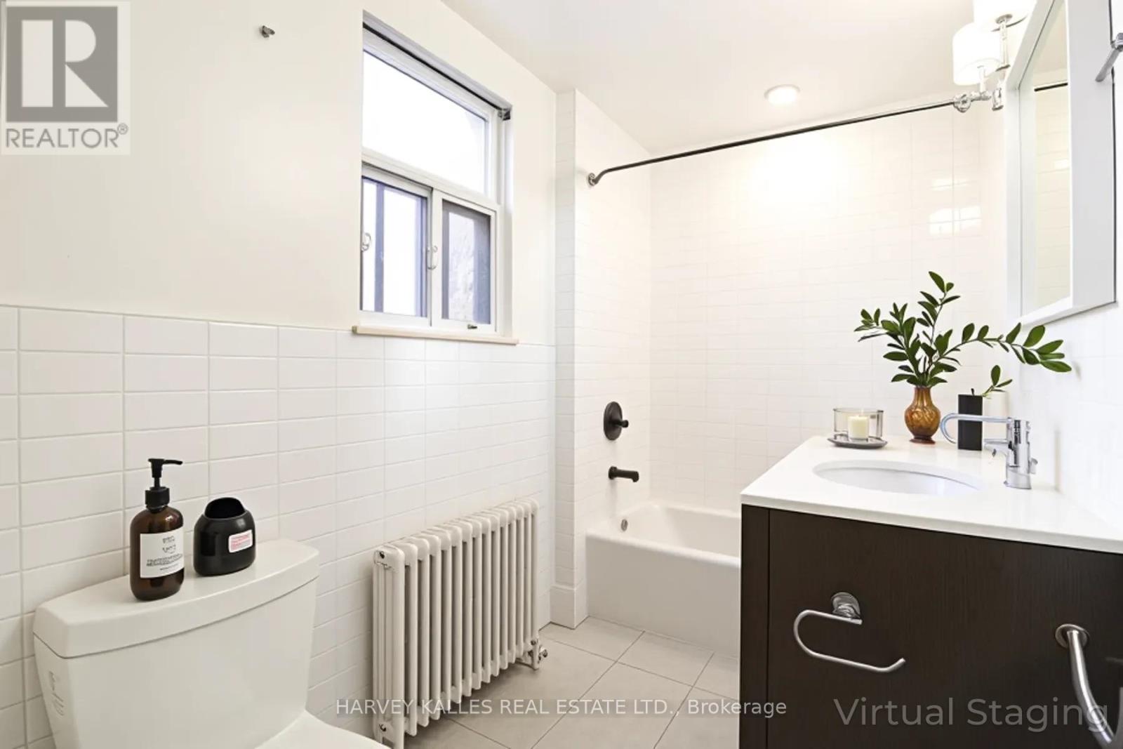 8 - 4 Benson Avenue, Mississauga, Ontario  L5H 2P2 - Photo 7 - W12468146